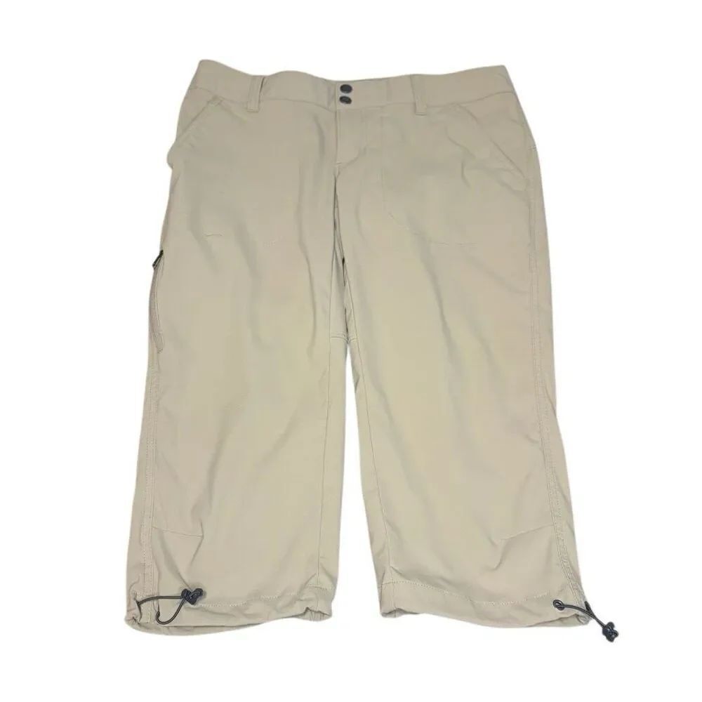 Columbia Hiking Capri Pants. Khaki. Sz 8. Great Condition!